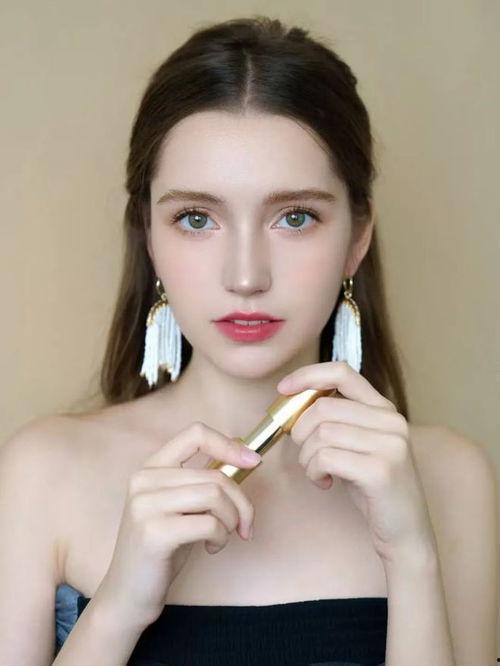 外国女明星网红,揭秘外国女明星网红的璀璨魅力