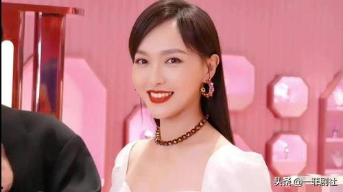 全娱乐圈的明星都在听我吃瓜小说,全民追捧的吃瓜小说