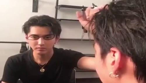 搞笑的明星网红,揭秘搞笑界明星网红的欢乐日常！”