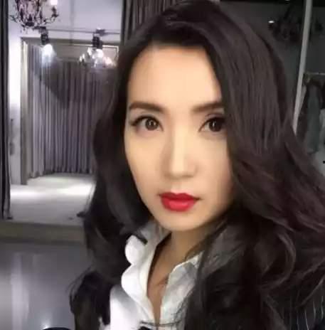 明星网红水水,网红明星的跨界魅力与影响力解析