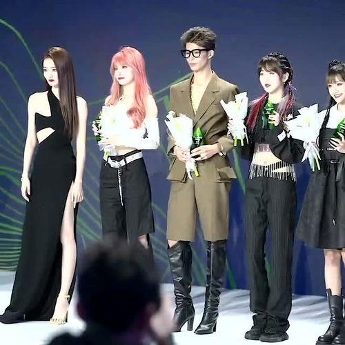 明星网红同台拍照,网红明星同框瞬间