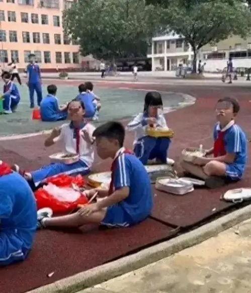 操场吃瓜最新事件爆料,最新爆料揭露惊人内幕！”