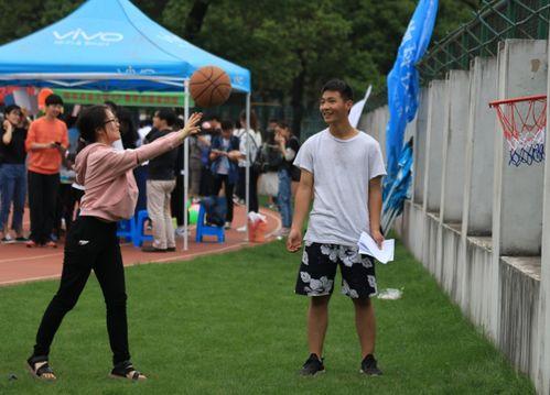 操场吃瓜最新事件爆料,最新爆料揭露惊人内幕！”