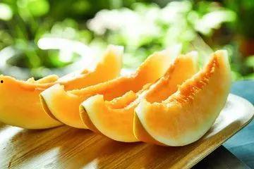 买了一个黑蜜瓜怎么吃才好吃