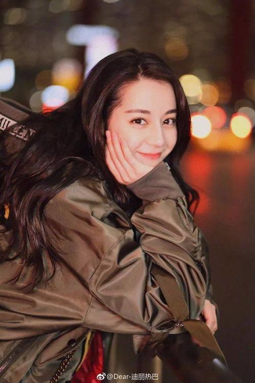 明星网红仙缘,明星网红的神秘邂逅与璀璨星途