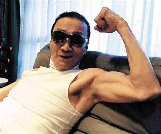 男明星网红腹肌